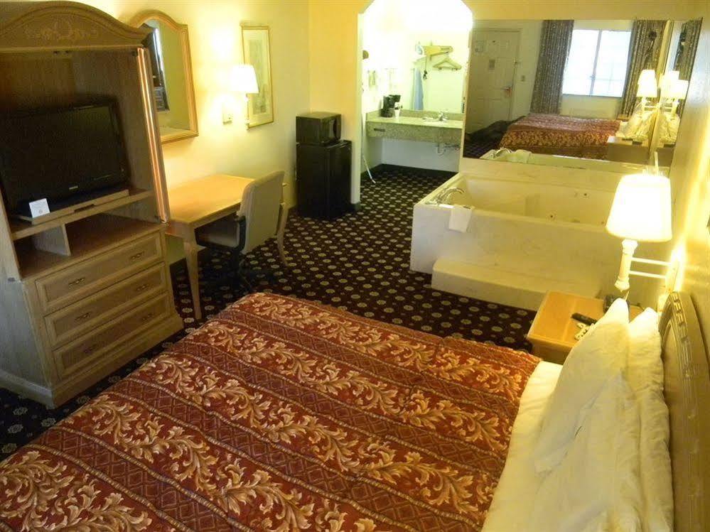 Homebridge Inn And Suites Beaumont Luaran gambar